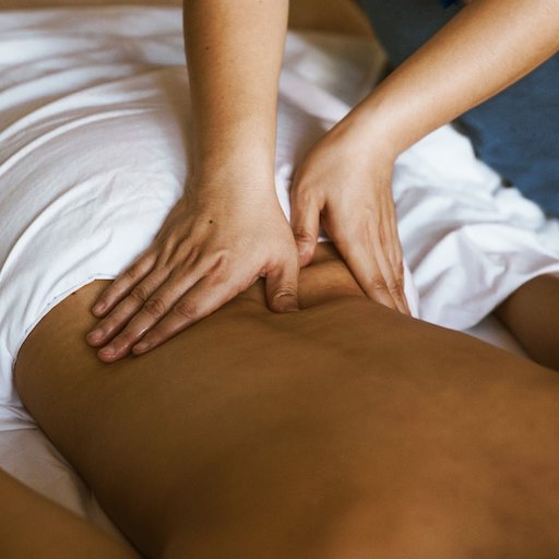 https://atelier-epil.com/wp-content/uploads/2021/03/deep-tissue-massage.jpg